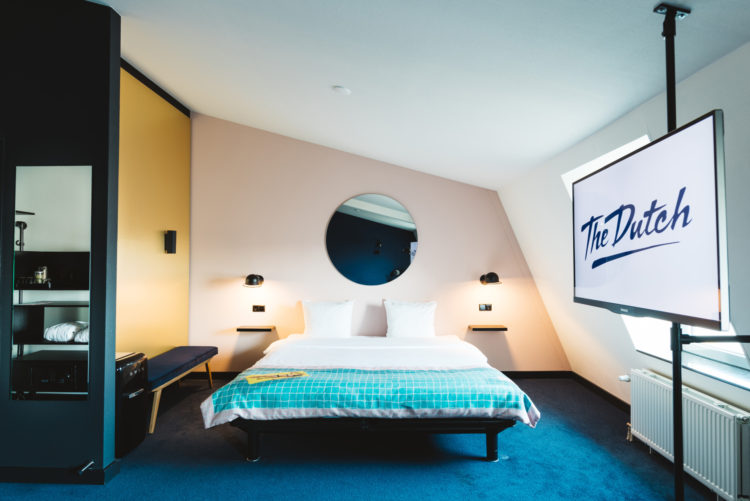 Funky XL hotel room with freestanding bathtub at Hotel The Dutch